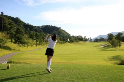 Khi Phụ Nữ Chơi Golf (골프하는 여자들)