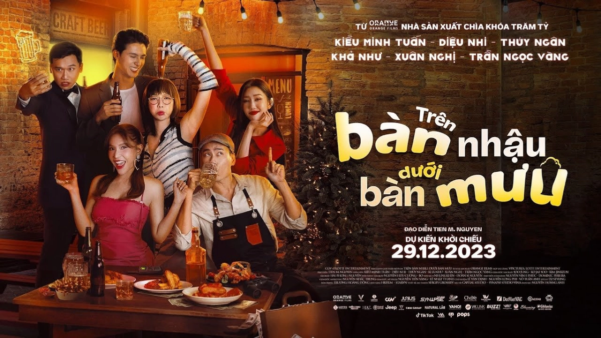 Trên Bàn Nhậu Dưới Bàn Mưu (On the drinking table under the planning table)